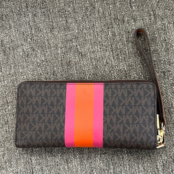 Michael Kors Large Logo Stripe Continental Zip Electric Pink Clutch Wristlet - Picture 2 of 10